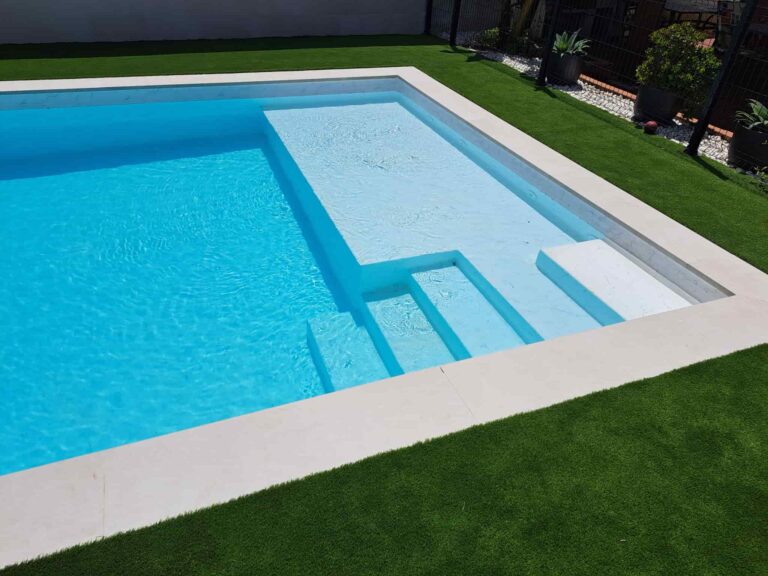 Tener una plataforma en la piscina